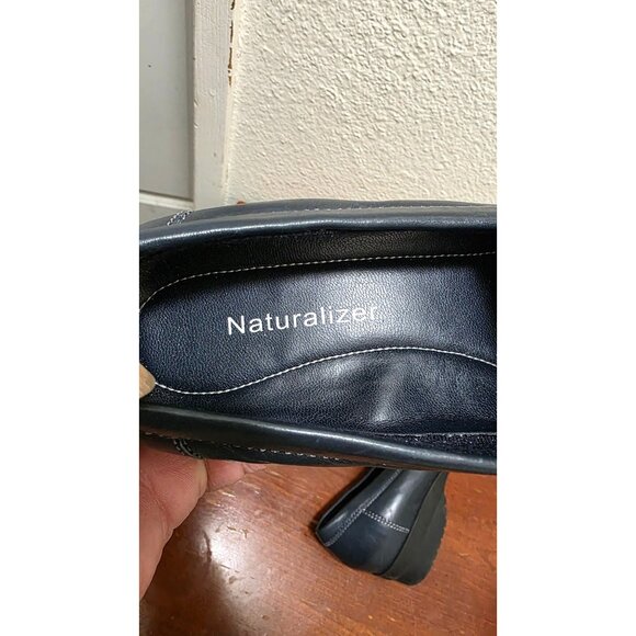 Naturalizer Women's Black Leather Loafers Slip-On Design Low Heel Size 6.5W - Picture 8 of 8